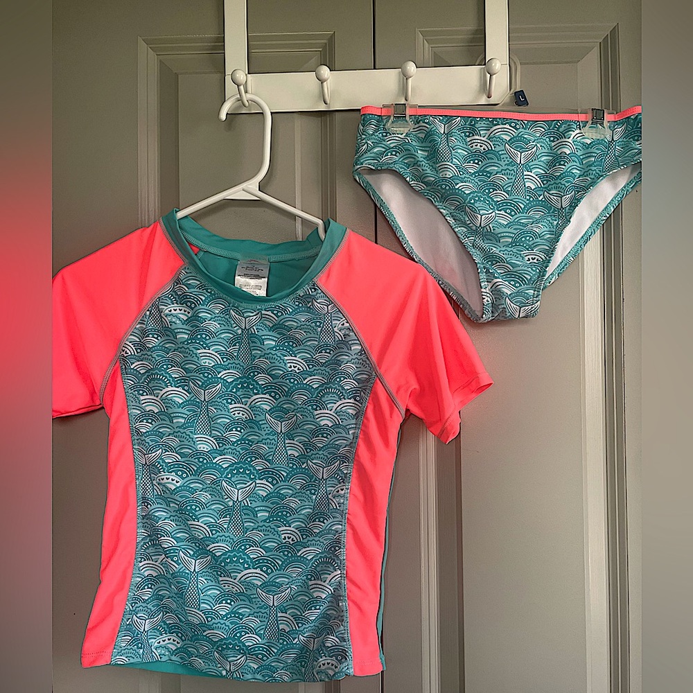 Baiting suit. Brand: JANTZEN